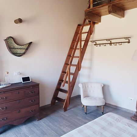 Country-Chic B&B "Il Pozzo E La Macina" Bardi Luaran gambar