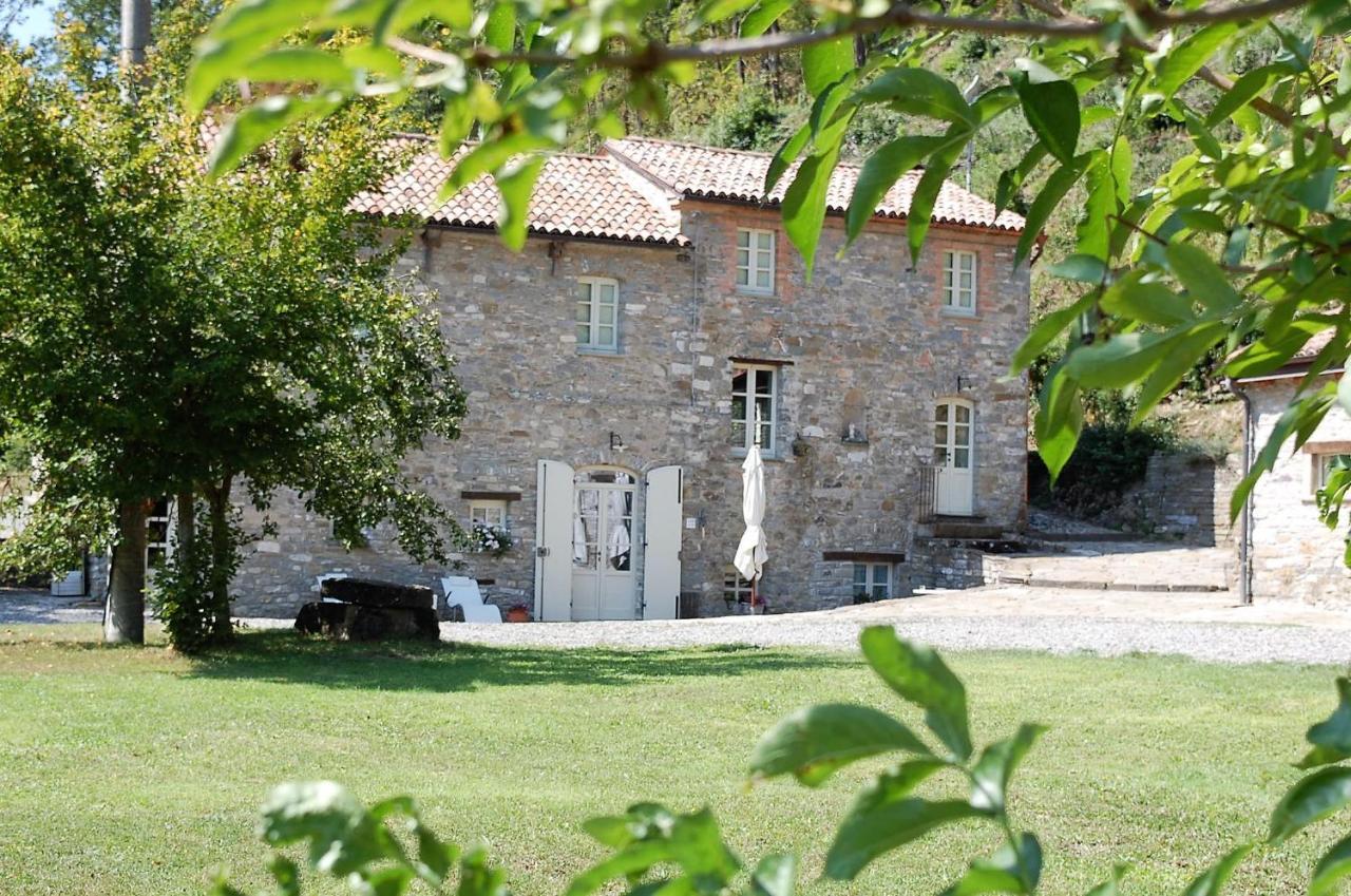 Country-Chic B&B "Il Pozzo E La Macina" Bardi Luaran gambar