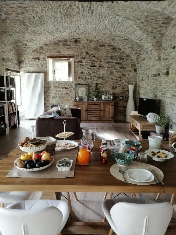Country-Chic B&B "Il Pozzo E La Macina" Bardi Luaran gambar