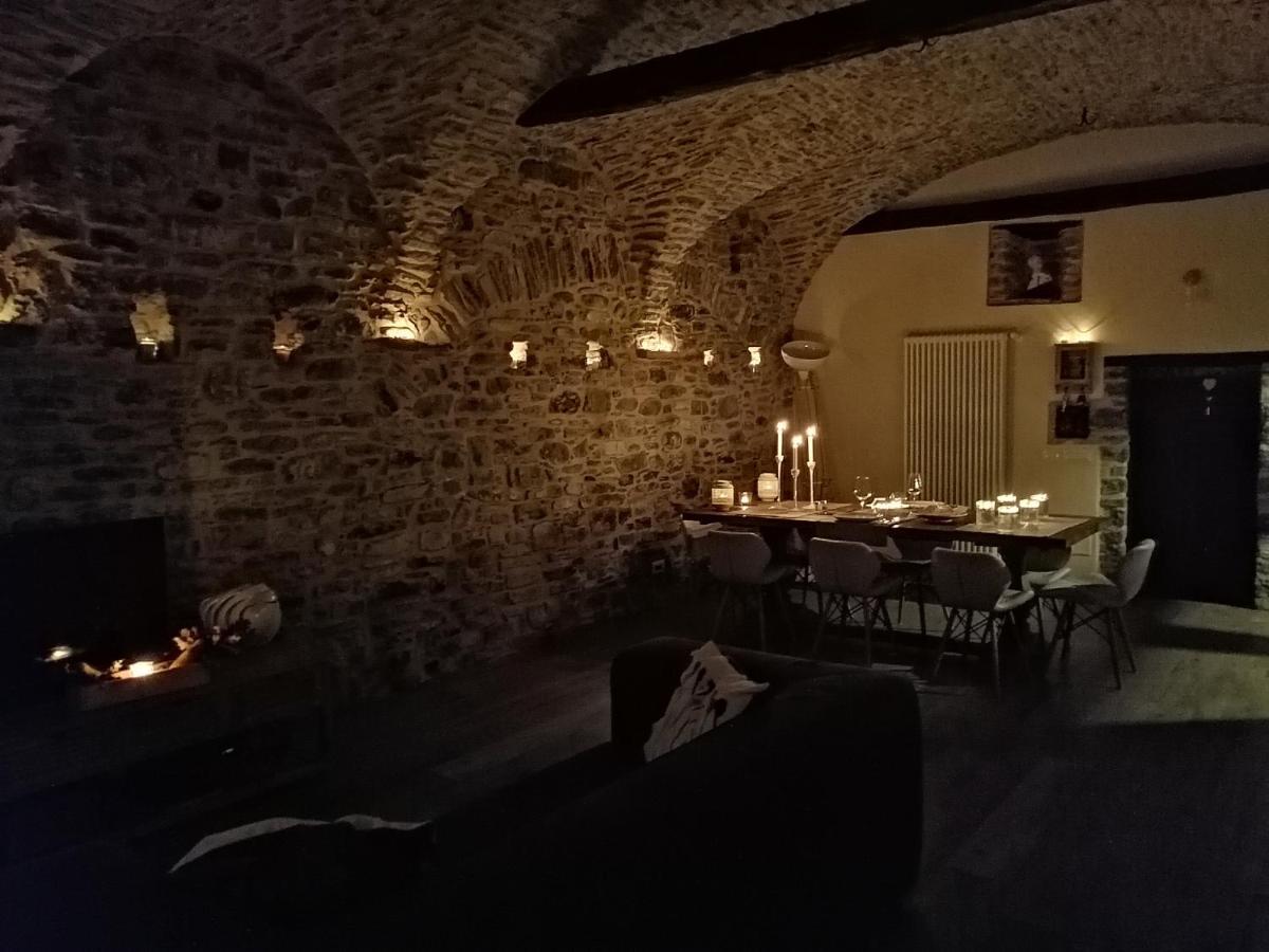 Country-Chic B&B "Il Pozzo E La Macina" Bardi Luaran gambar